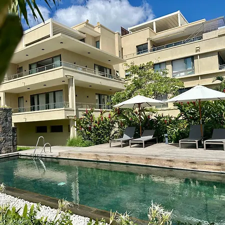 New Beachfront 3-Bedrooms Apartment In Tamarin Exterior photo