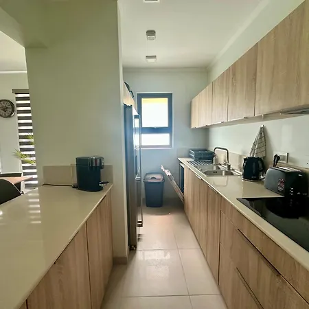 New Beachfront 3-Bedrooms Apartment In Tamarin Exterior photo