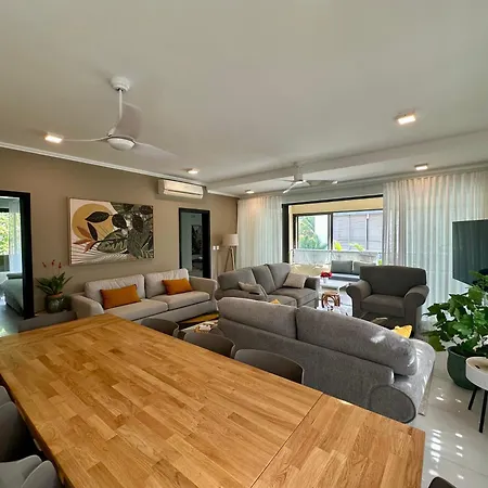New Beachfront 3-Bedrooms Apartment In Tamarin Exterior photo