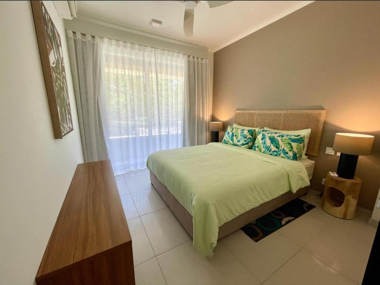 New Beachfront 3-bedrooms In Tamarin
