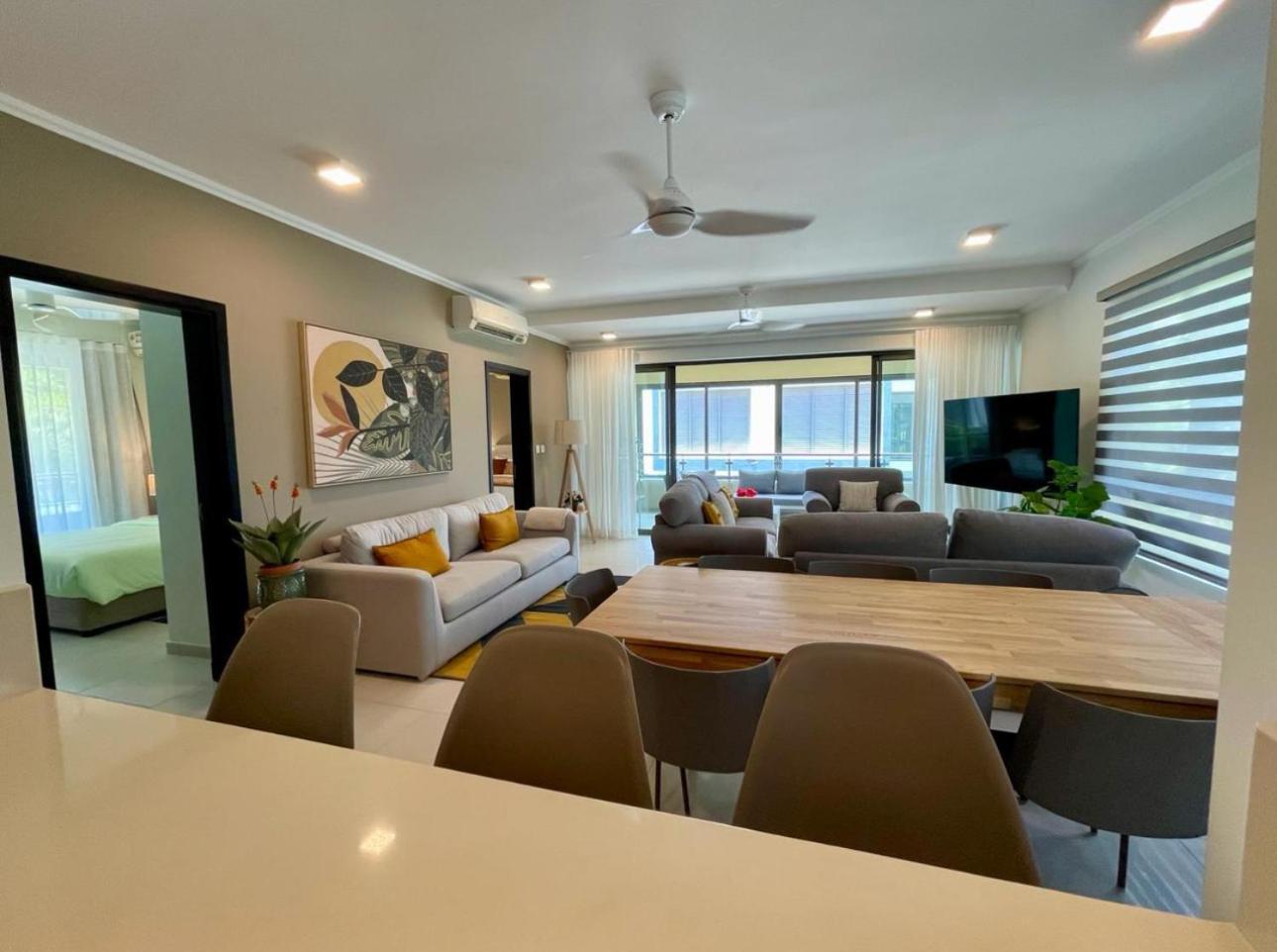 New Beachfront 3-bedrooms In Tamarin