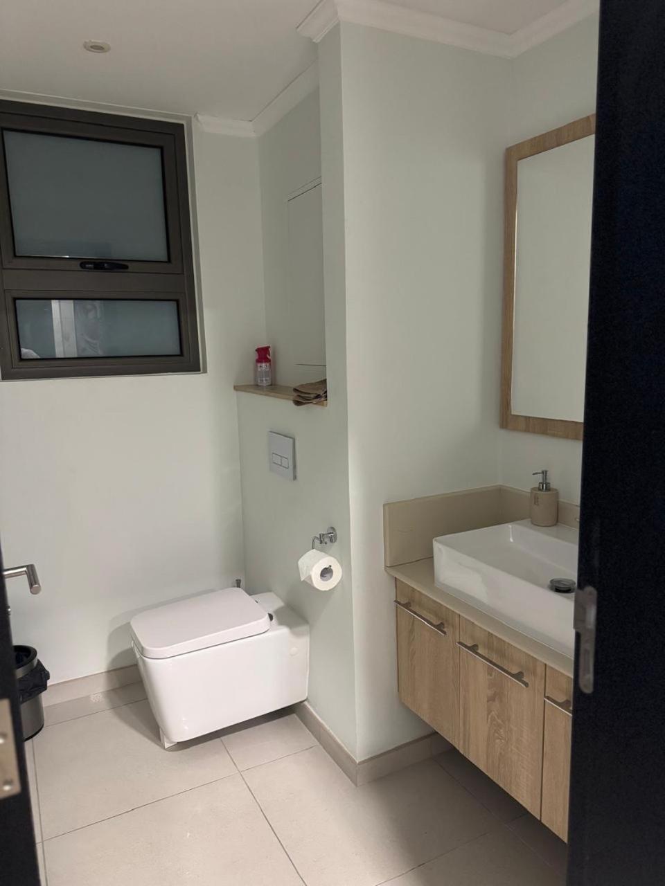 New Beachfront 3-bedrooms In