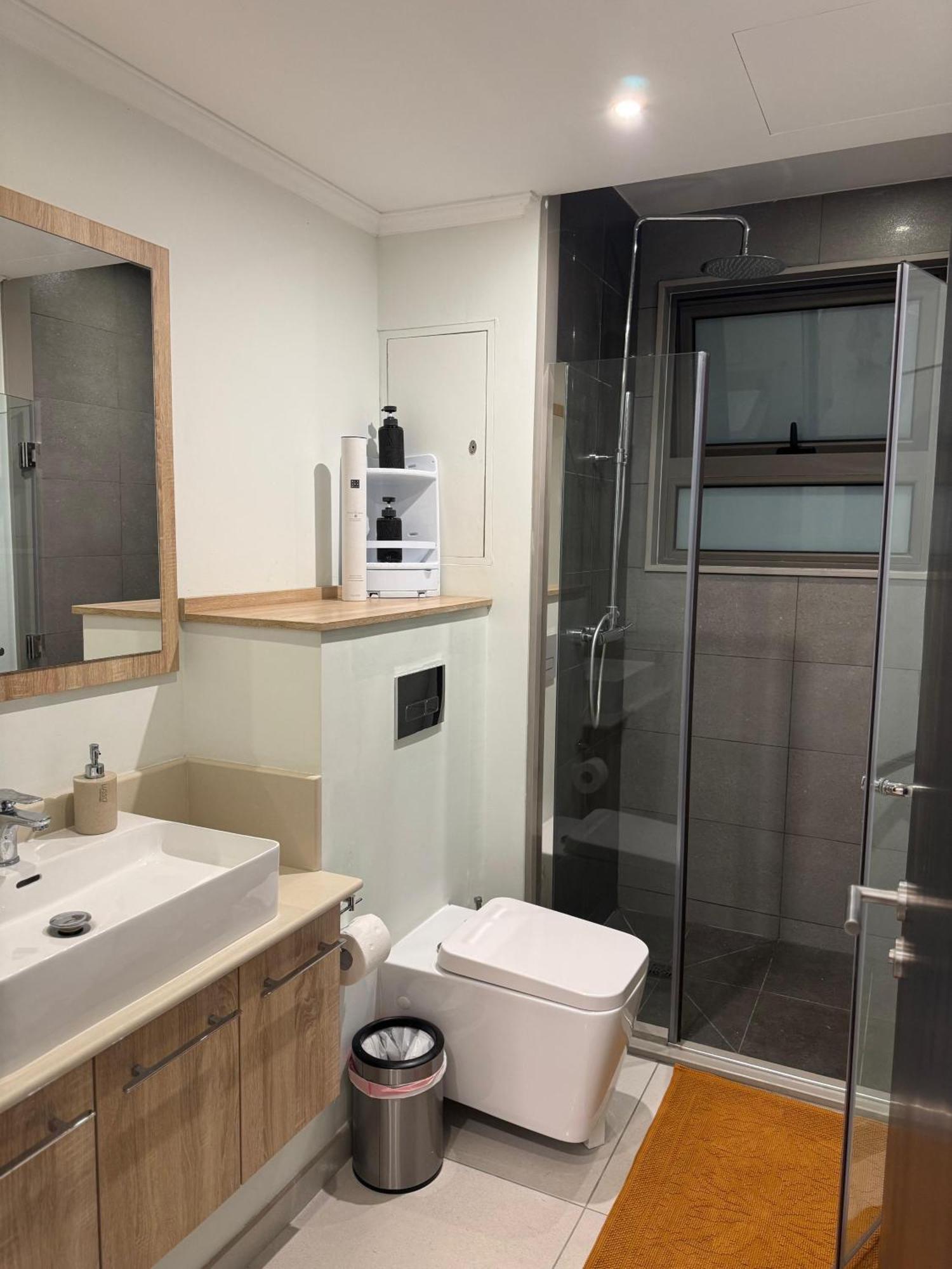 Apartment New Beachfront 3-bedrooms In Tamarin